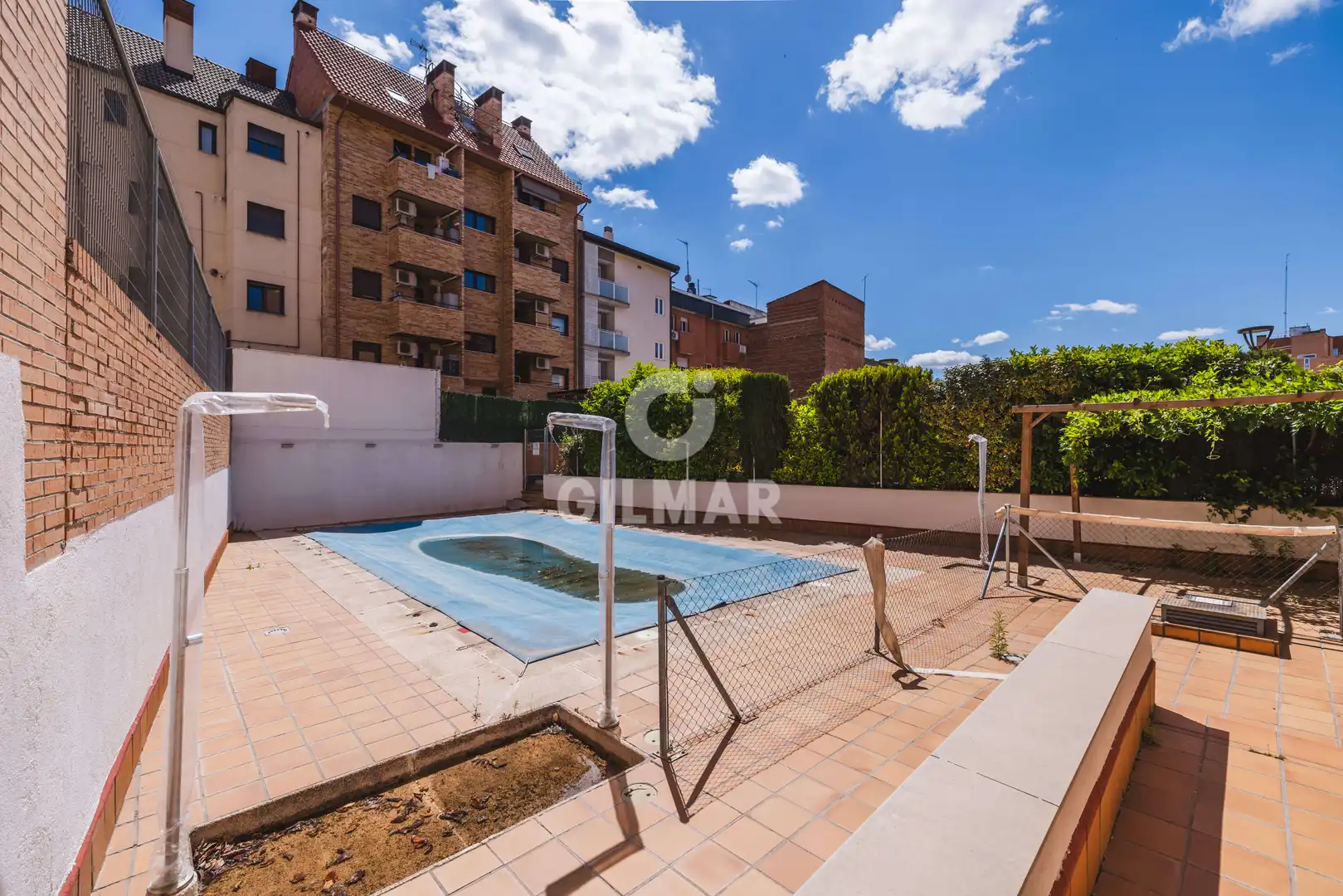Piscina de Pis en venda en Madrid amb Calefacció, Jardí privat i Traster