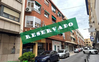 Vista exterior de Pis en venda en Ciudad Real Capital amb Calefacció, Terrassa i Moblat