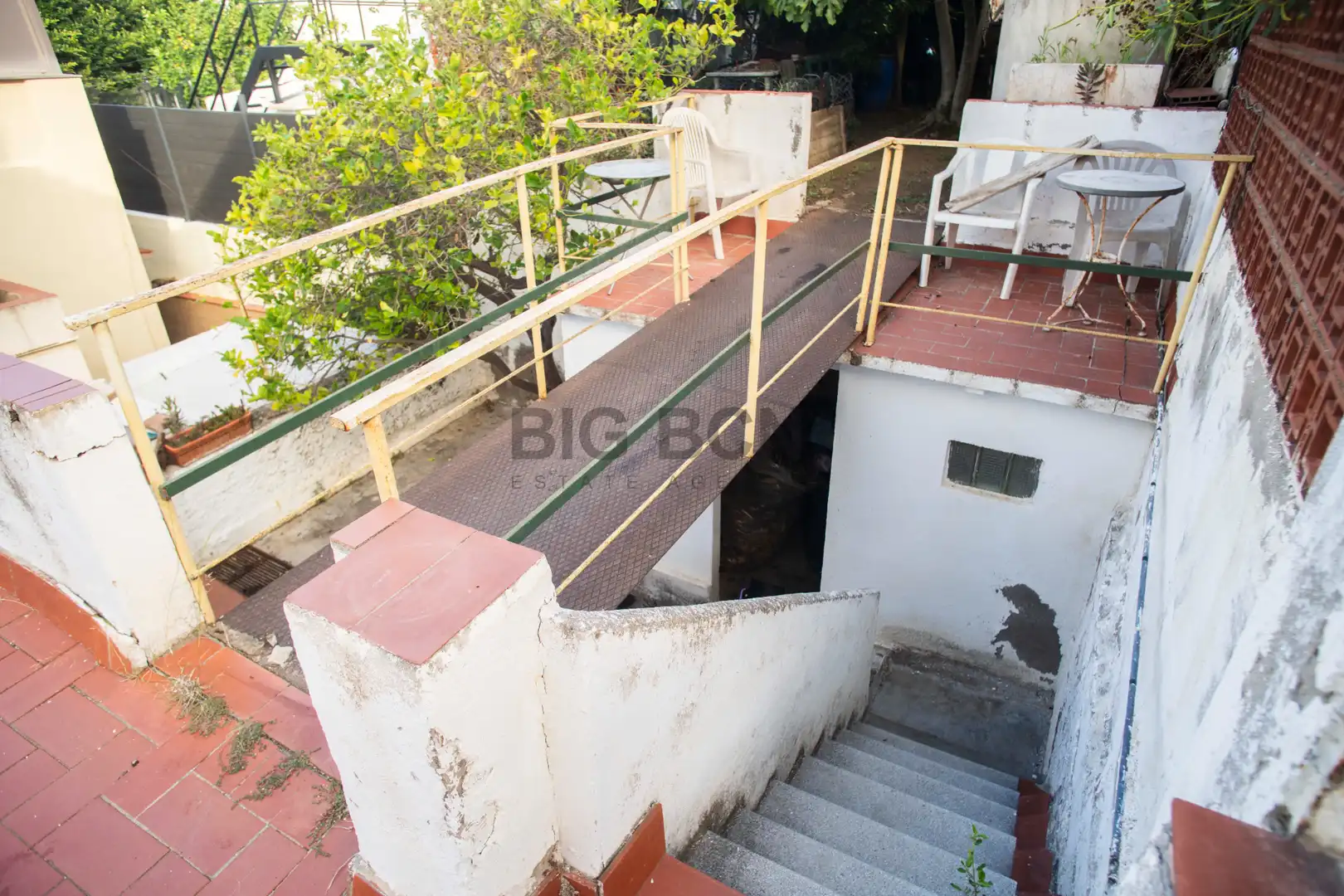 Vista exterior de Casa o chalet en venta en Esplugues de Llobregat con Aire acondicionado, Calefacción y Jardín privado