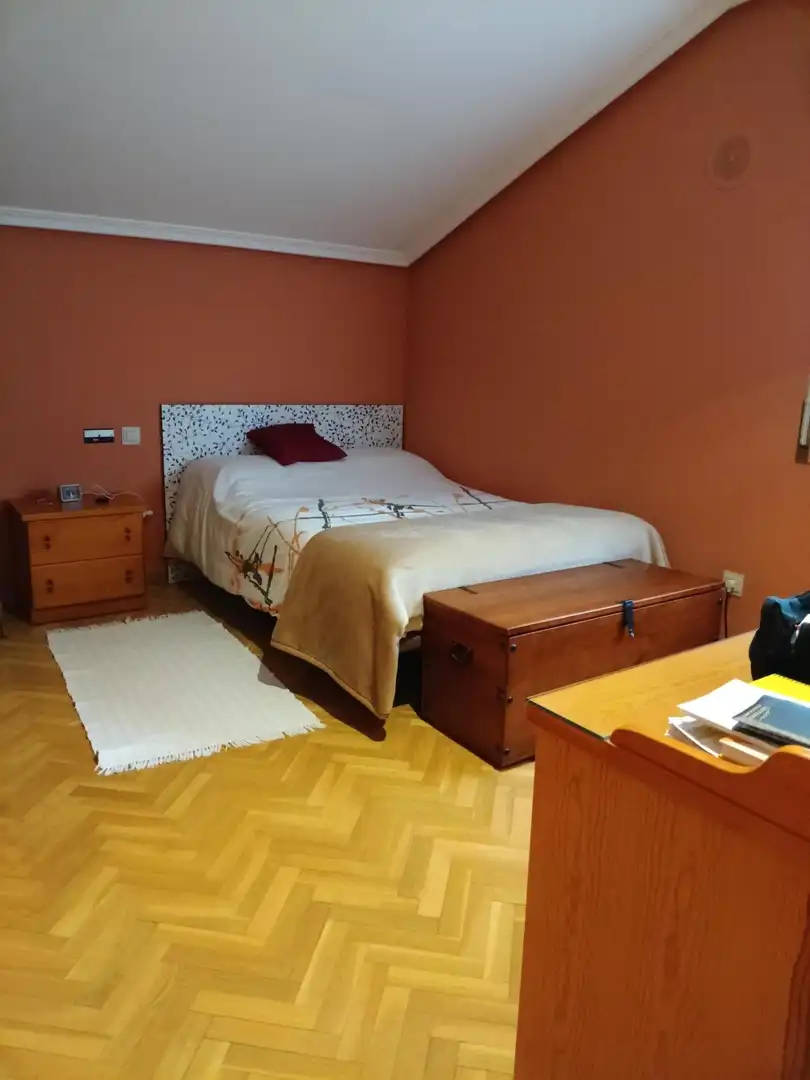 Habitación de Casa adosada en venta en La Lastrilla  con Aire acondicionado, Calefacción y Jardín privado