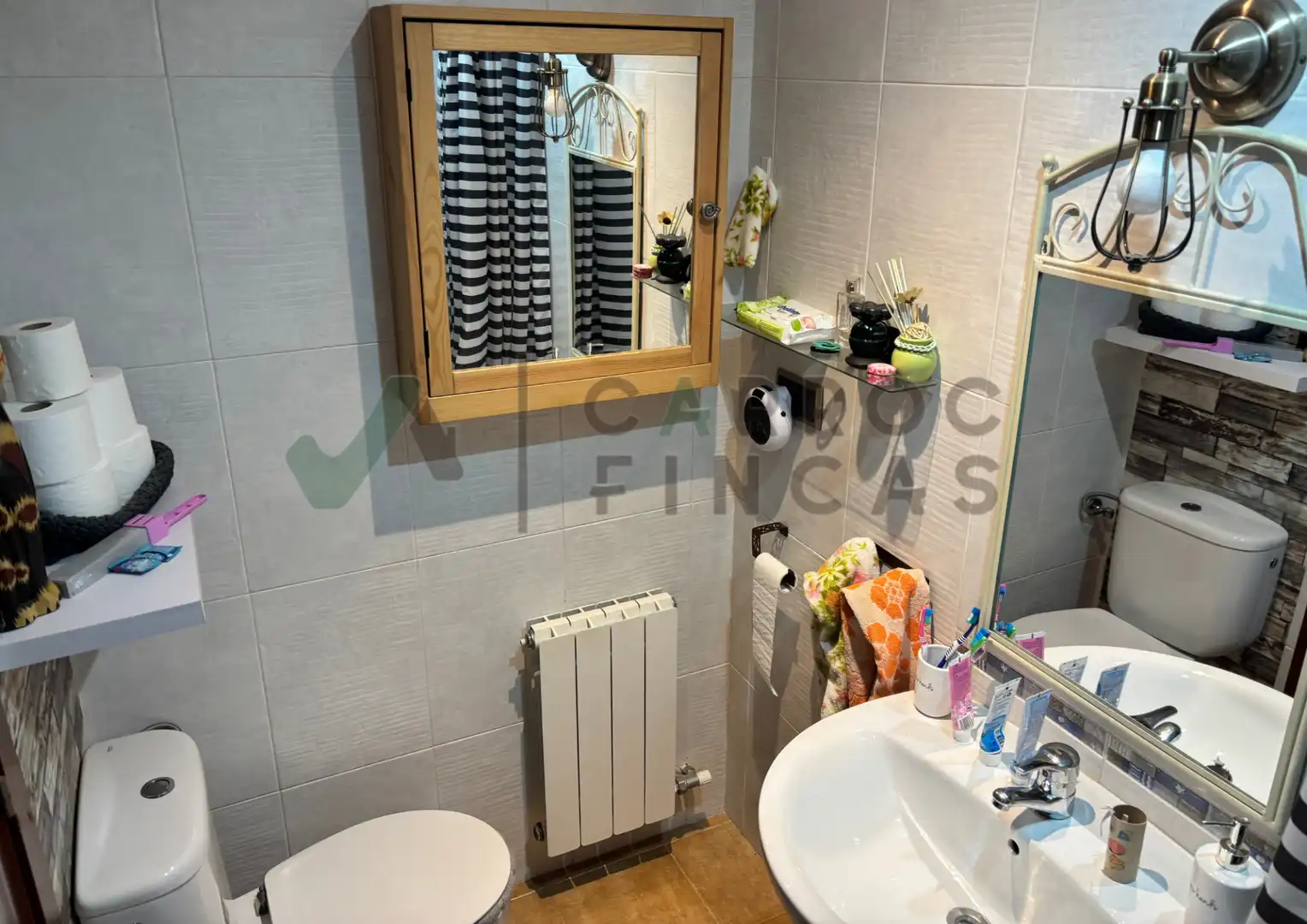 Baño de Piso en venta en Sant Joan de les Abadesses con Calefacción, Amueblado y Horno