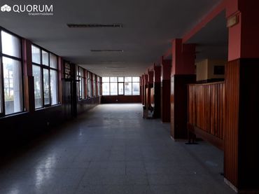 Local comercial en venta en Lasesarre