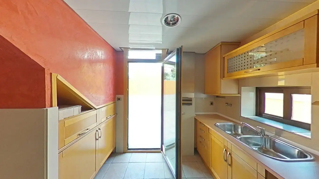 Cocina de Dúplex en venta en Cerdanyola del Vallès con Calefacción y Terraza