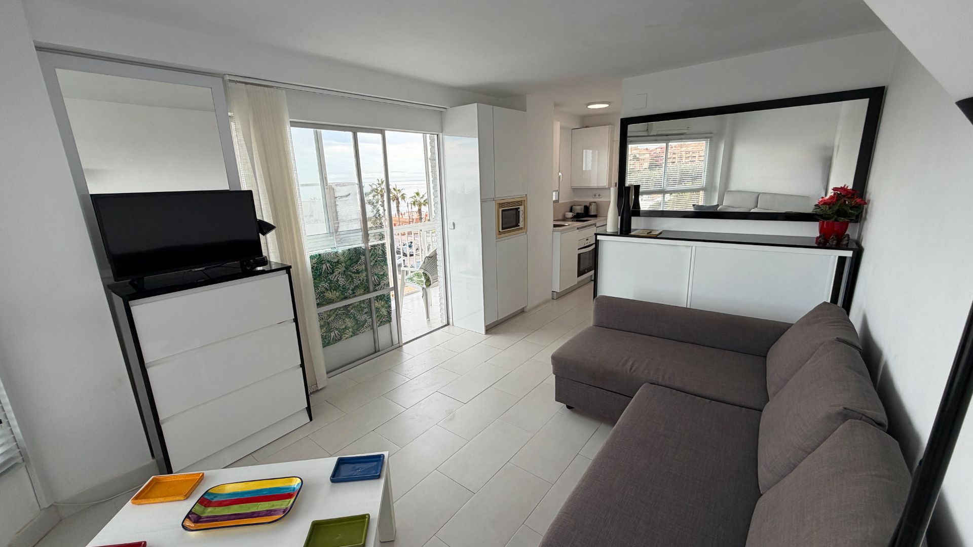 Sala d'estar de Estudi en venda en Torrox amb Aire condicionat, Terrassa i Moblat