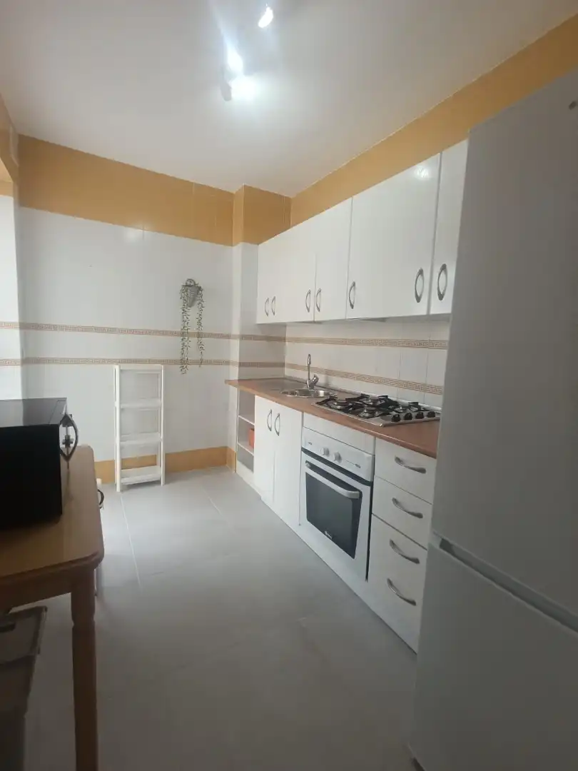 Cocina de Apartamento de alquiler con opción a compra en Málaga con Aire acondicionado, Terraza y Trastero