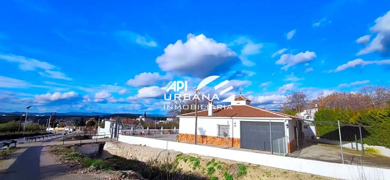 Casa amb piscina en venda a Los Poleares - Huerta Luna