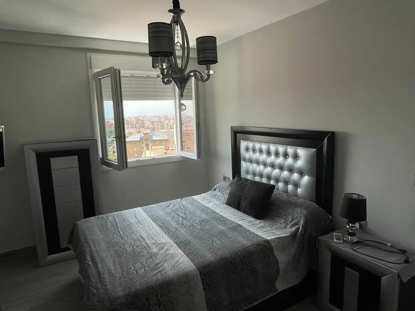 Bedroom of Flat for rent in Málaga  with Air Conditioner, Furnished and Washing machine