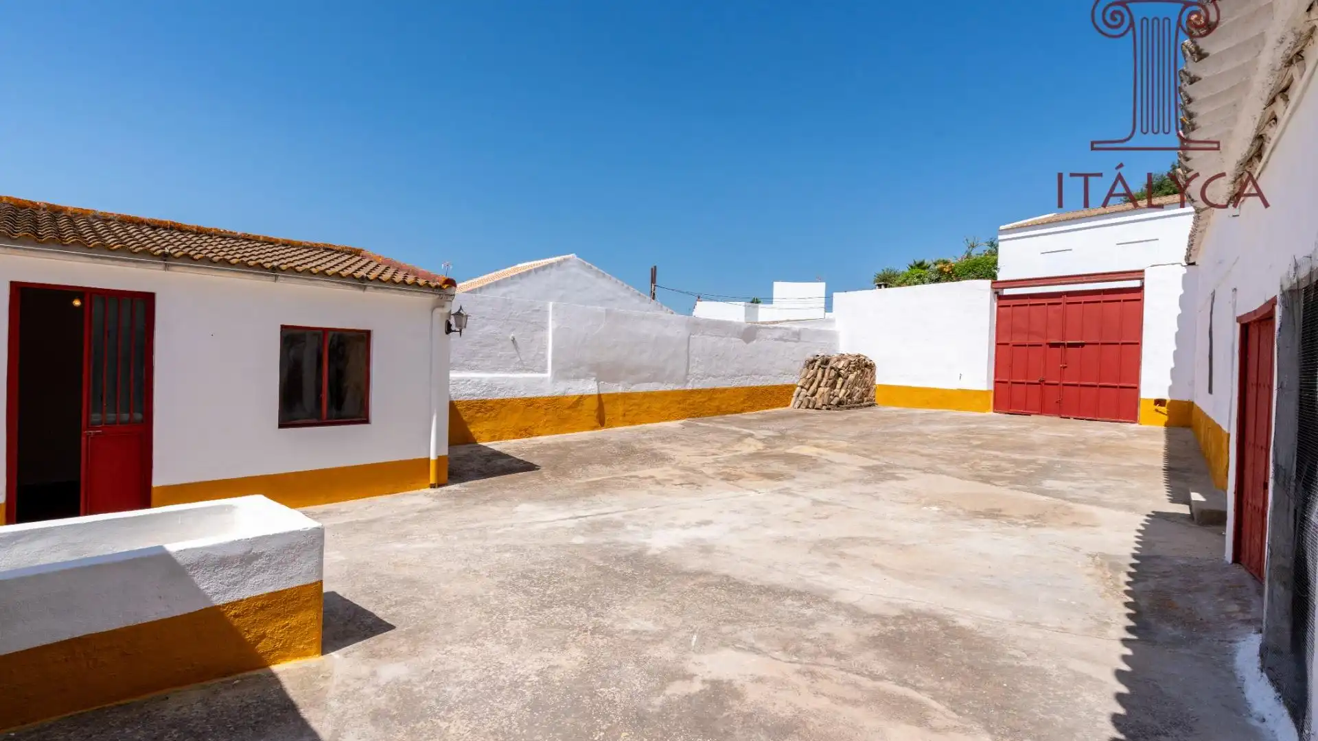 Vista exterior de Casa o chalet en venta en Aznalcázar con Terraza, Trastero y Balcón