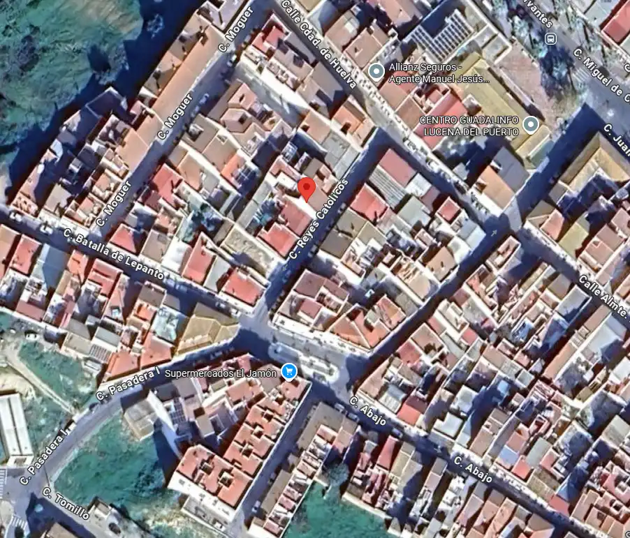 Flat for sale in Calle Reyes Catolicos 11, imagen 2