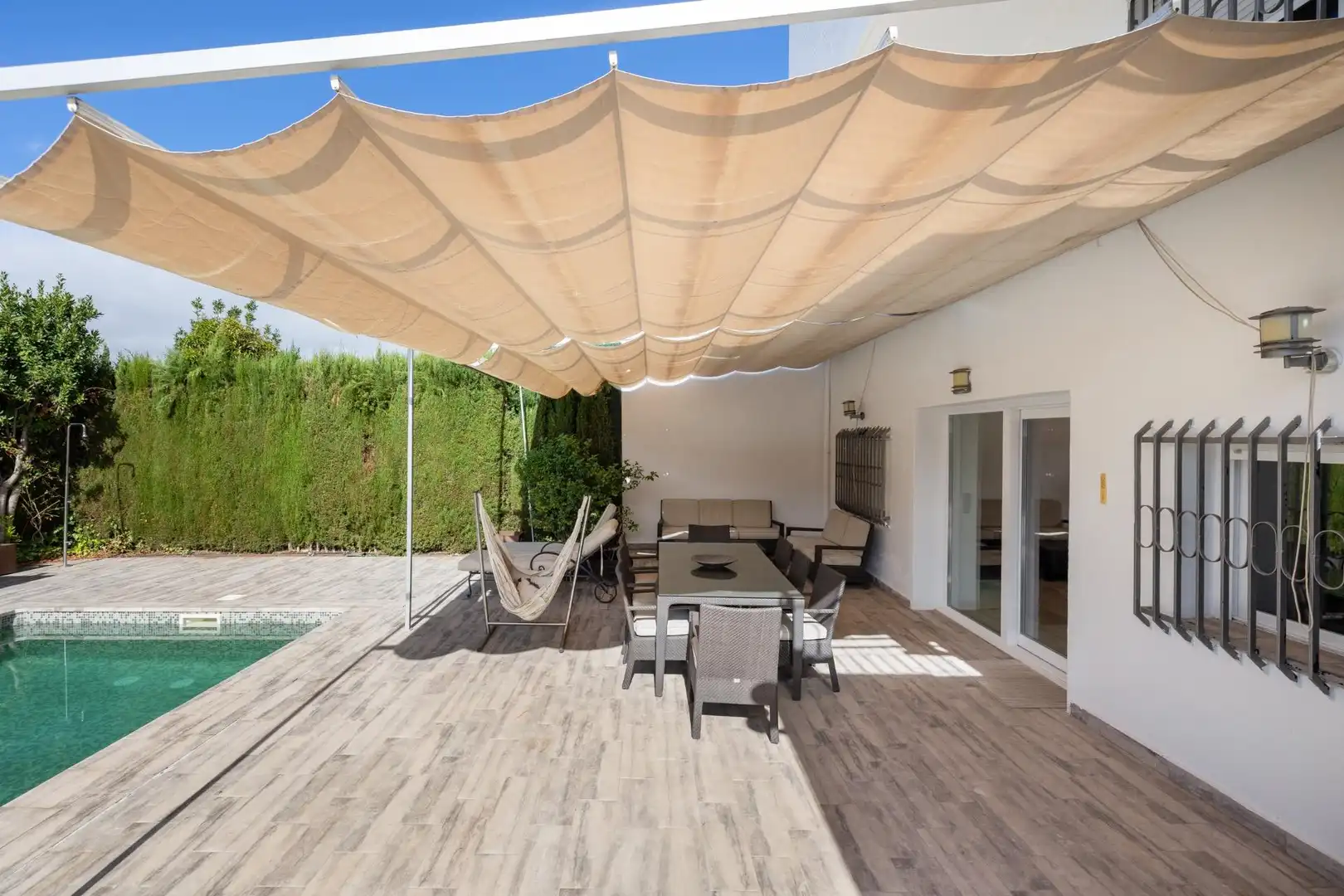 Chalet con piscina en venta en Genil, imagen 5