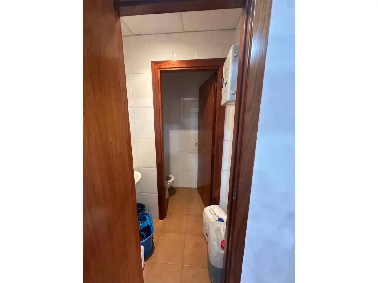 Bany de Local en venda en Polinyà amb Aire condicionat