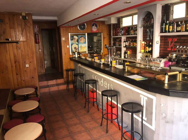 Local comercial en Venta en san mariano en Canillejas