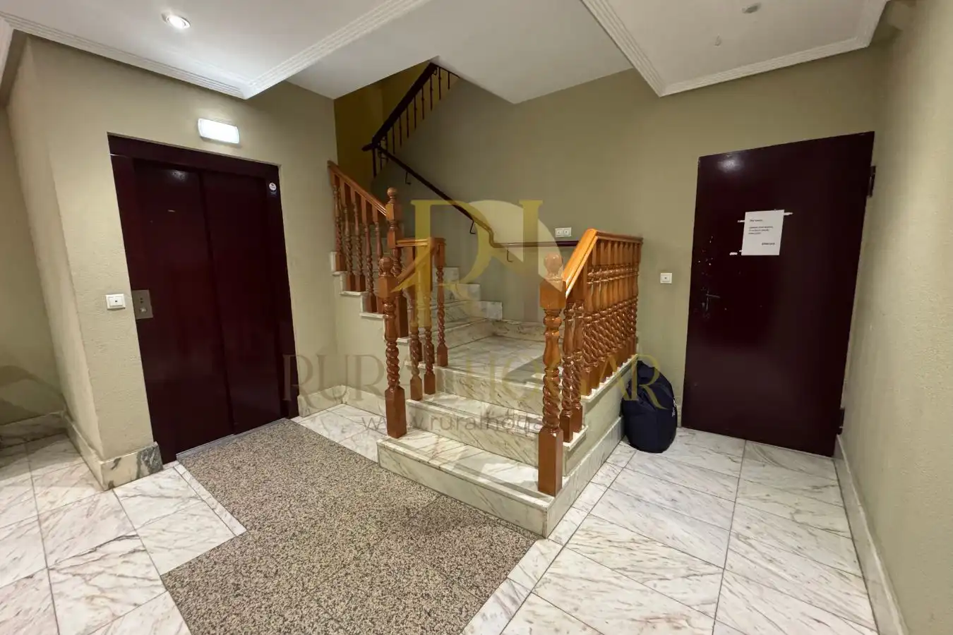 Piso en venta en León Capital  con Trastero, Balcón y Alarma