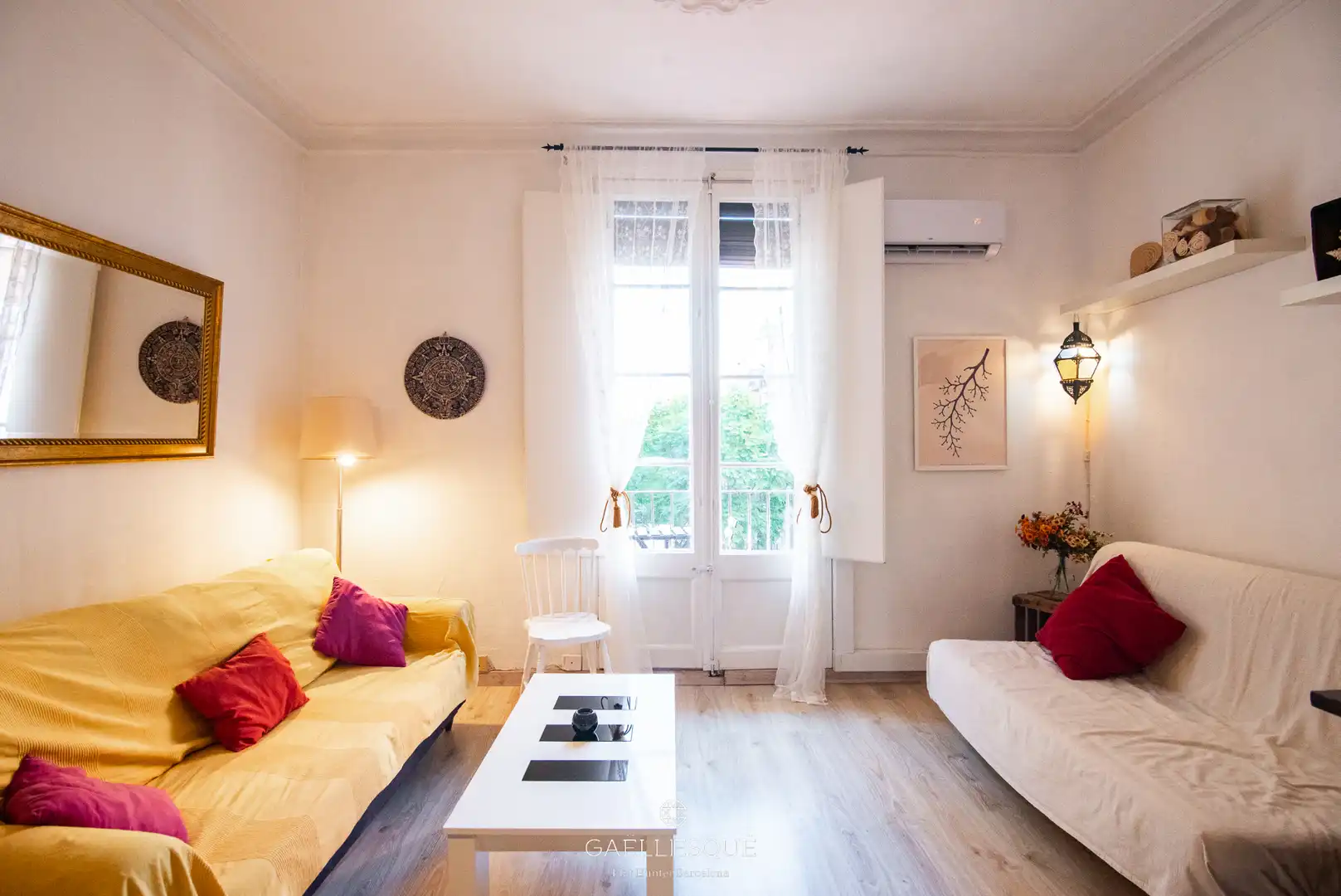 Flat with terrace for sale in Carrer del Roser 71