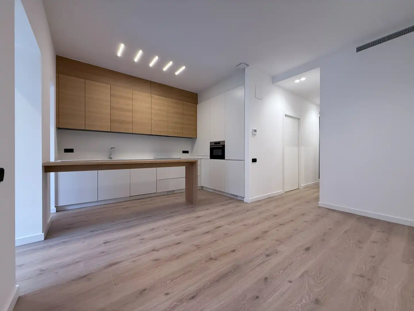 Cuina de Planta baixa en venda en Barcelona amb Aire condicionat, Calefacció i Jardí privat