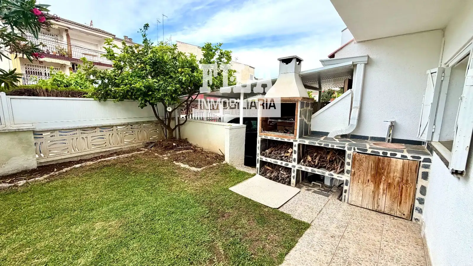 Jardí de Casa o xalet en venda en Cunit amb Aire condicionat, Calefacció i Jardí privat