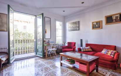 Living room of Flat for sale in  Barcelona Capital  with Air Conditioner, Heating and Terrace