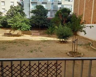 Jardí de Planta baixa en venda en Mataró amb Aire condicionat i Balcó