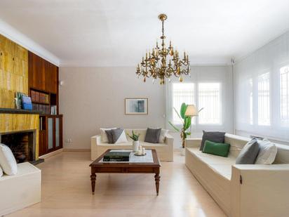 Sala d'estar de Casa o xalet en venda en Sabadell amb Aire condicionat, Calefacció i Jardí privat