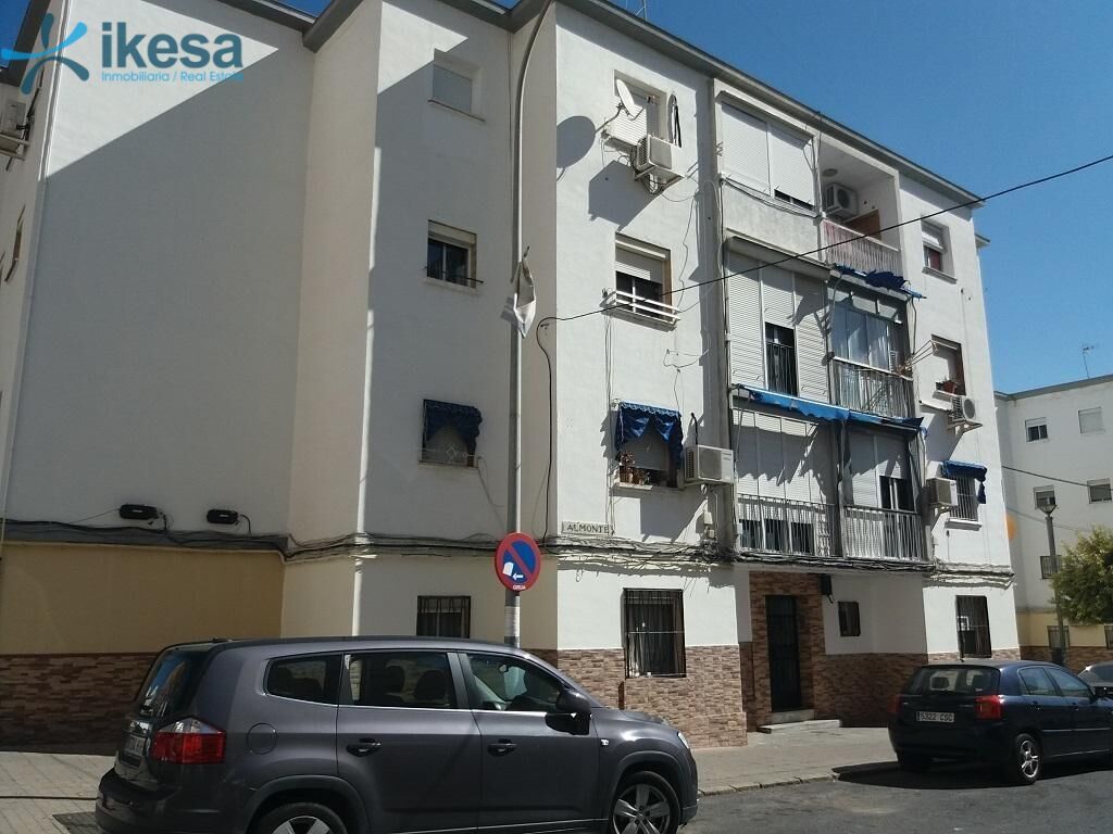 Vista exterior de Piso en venta en  Huelva Capital