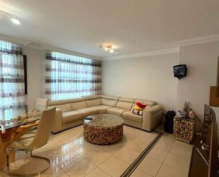 Living room of Flat for sale in  Santa Cruz de Tenerife Capital  with Air Conditioner and Furnished