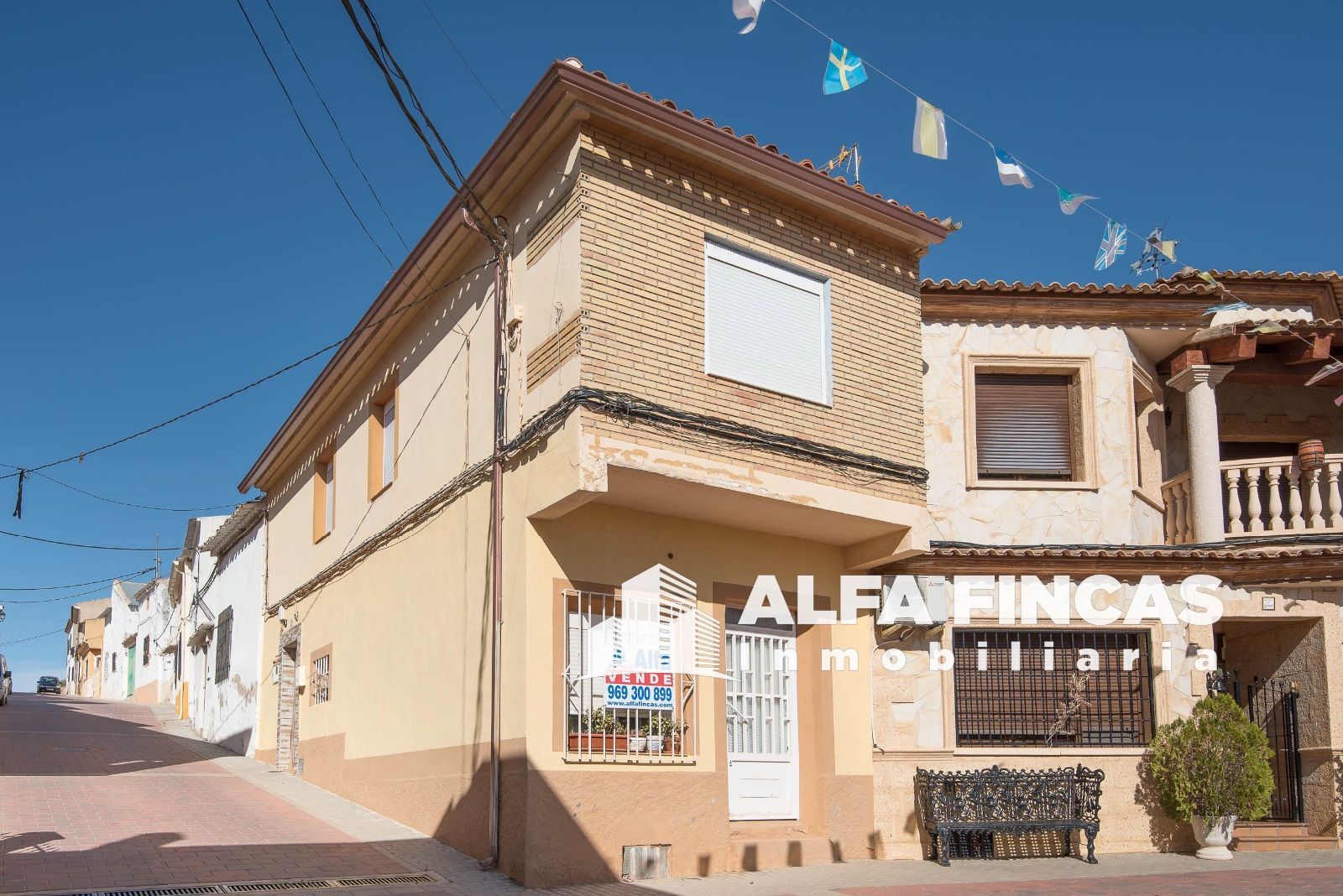 Exterior view of House or chalet for sale in Pinarejo  with Heating, Private garden and Terrace