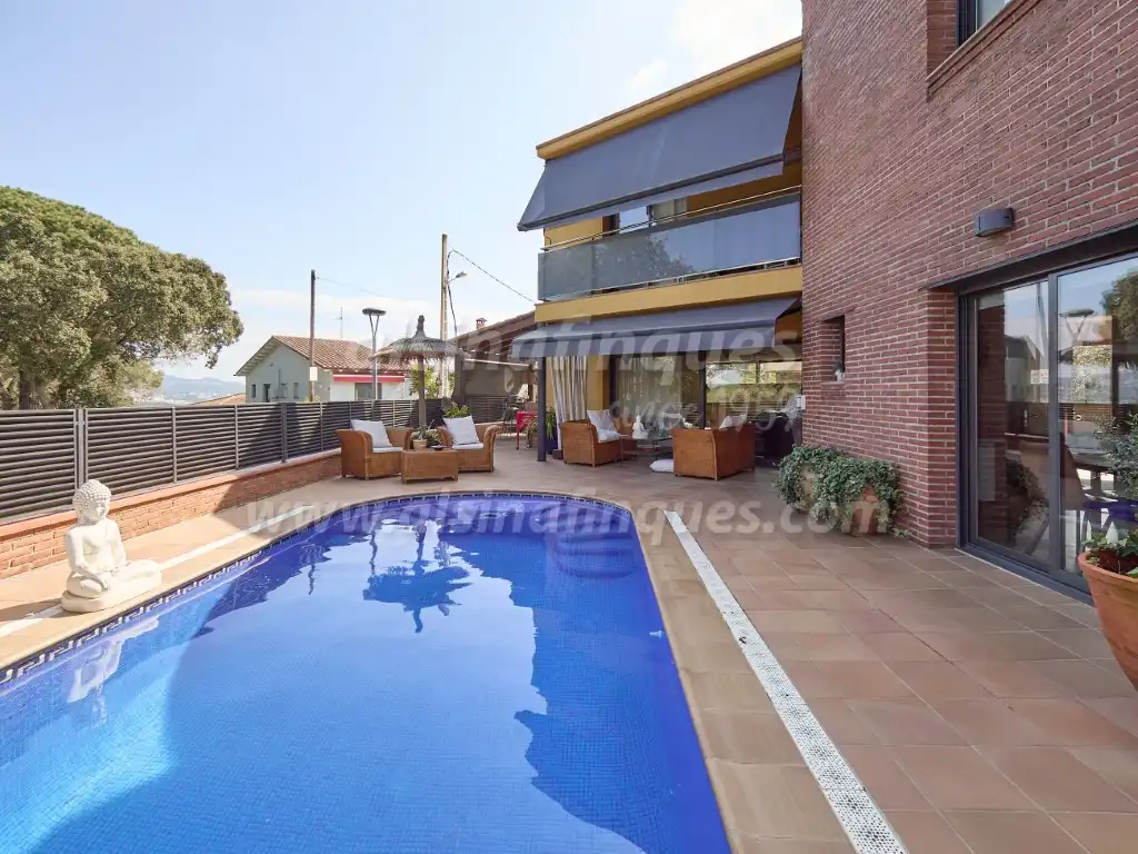 Piscina de Casa o xalet en venda en Lloret de Mar amb Calefacció, Jardí privat i Terrassa