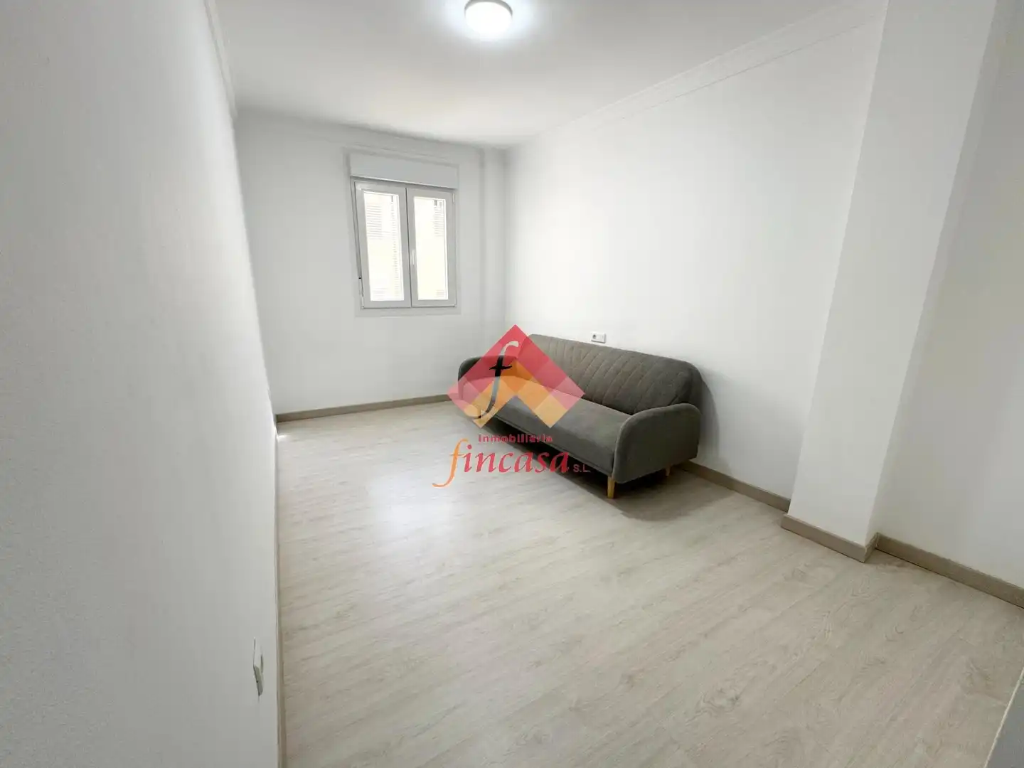 Bedroom of Flat for rent in Ronda  with Heating, Parquet flooring and Balcony