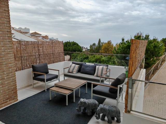 Casa adosada en Alquiler en Calle Macadamia en Casablanca - La Viñuela