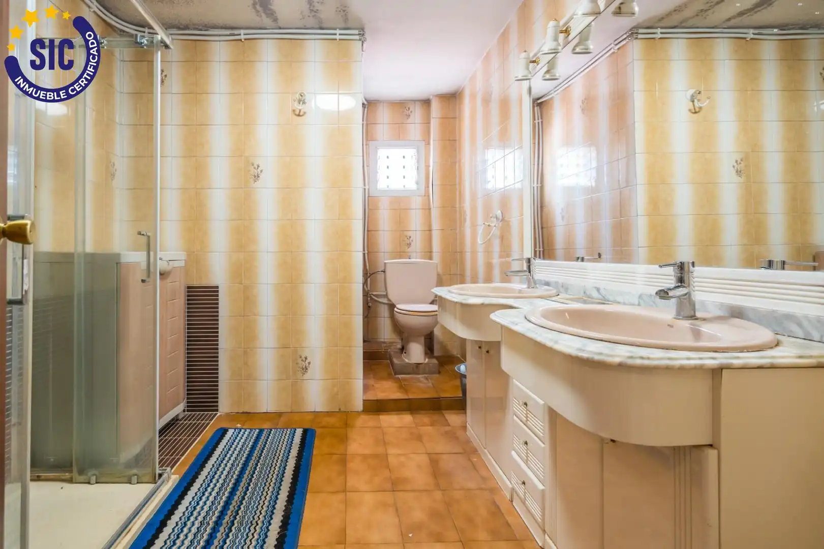 Baño de Casa o chalet en venta en Serra con Aire acondicionado, Calefacción y Jardín privado