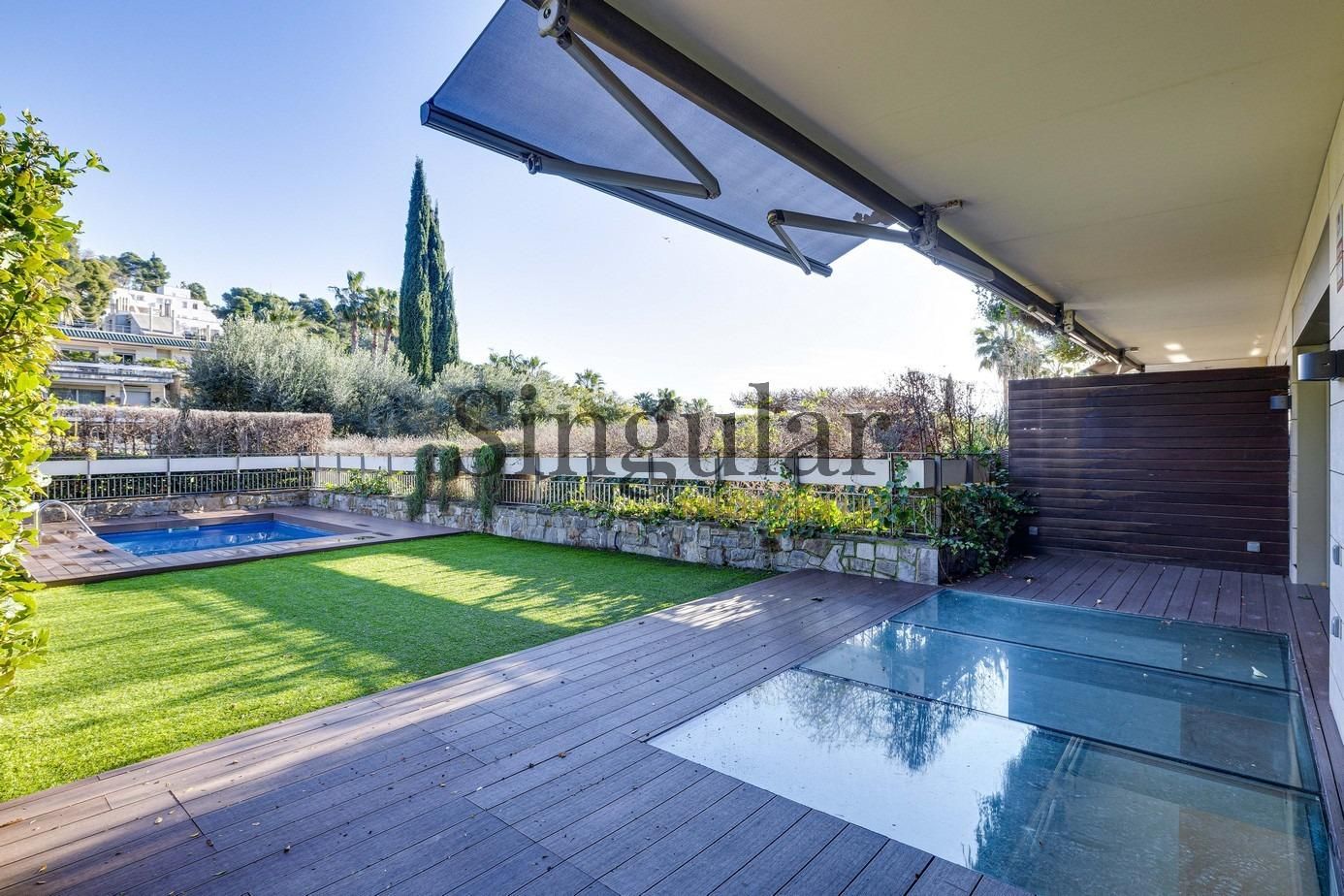 Jardí de Dúplex en venda en  Barcelona Capital amb Aire condicionat, Calefacció i Jardí privat