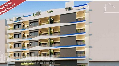 Foto 2 de Piso en venta en Calle Ramón Gallud, Las Piscinas Naturales, Torrevieja