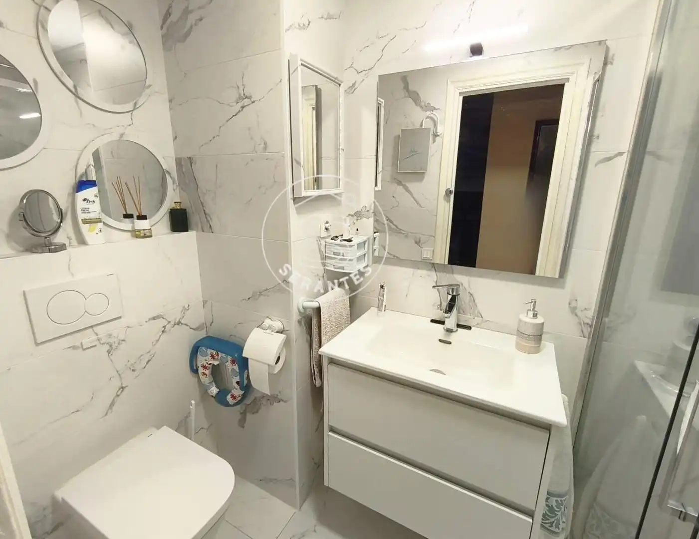 Bathroom of Flat for sale in  Pamplona / Iruña  with Heating and Balcony