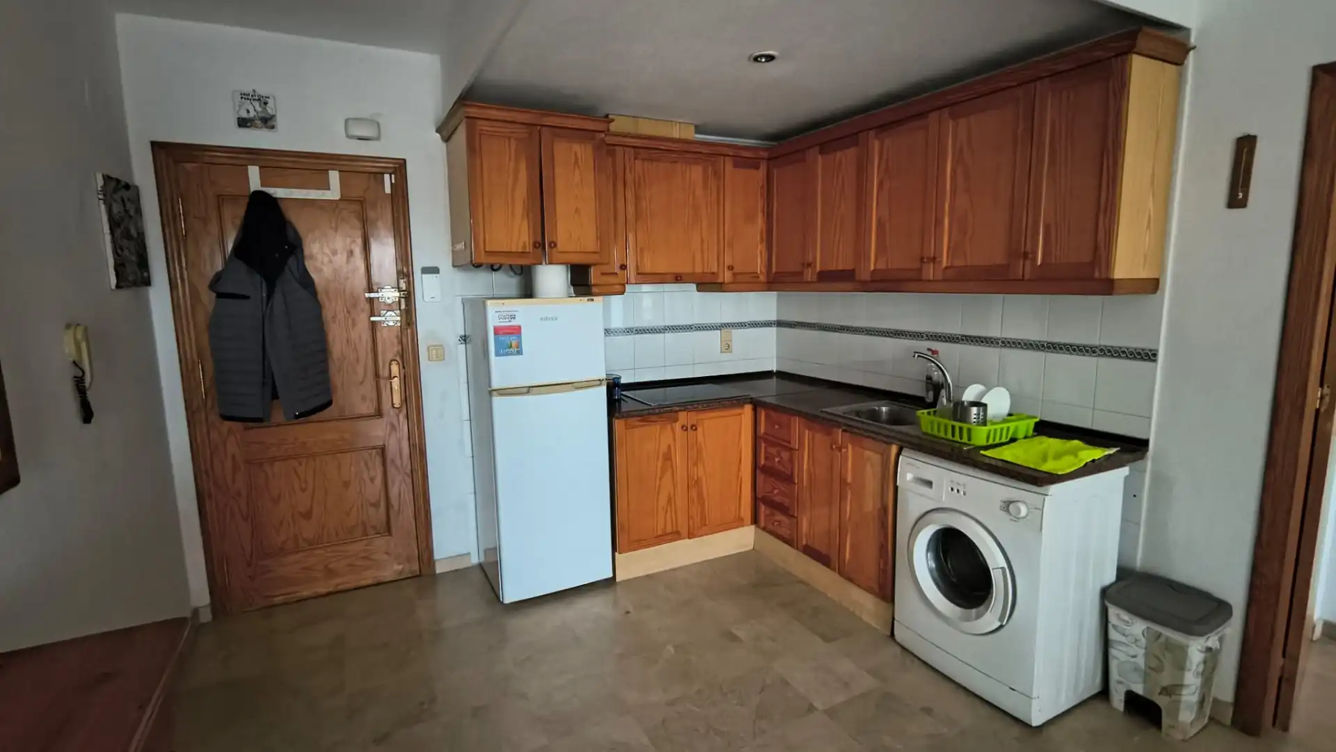 Cuina de Apartament en venda en Torrevieja amb Aire condicionat i Terrassa