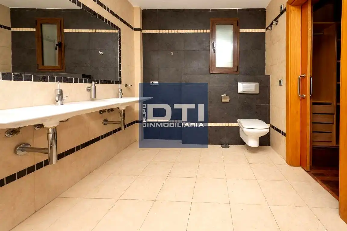 Casa amb piscina en venda a Urbanización Las Alondras, imagen 13