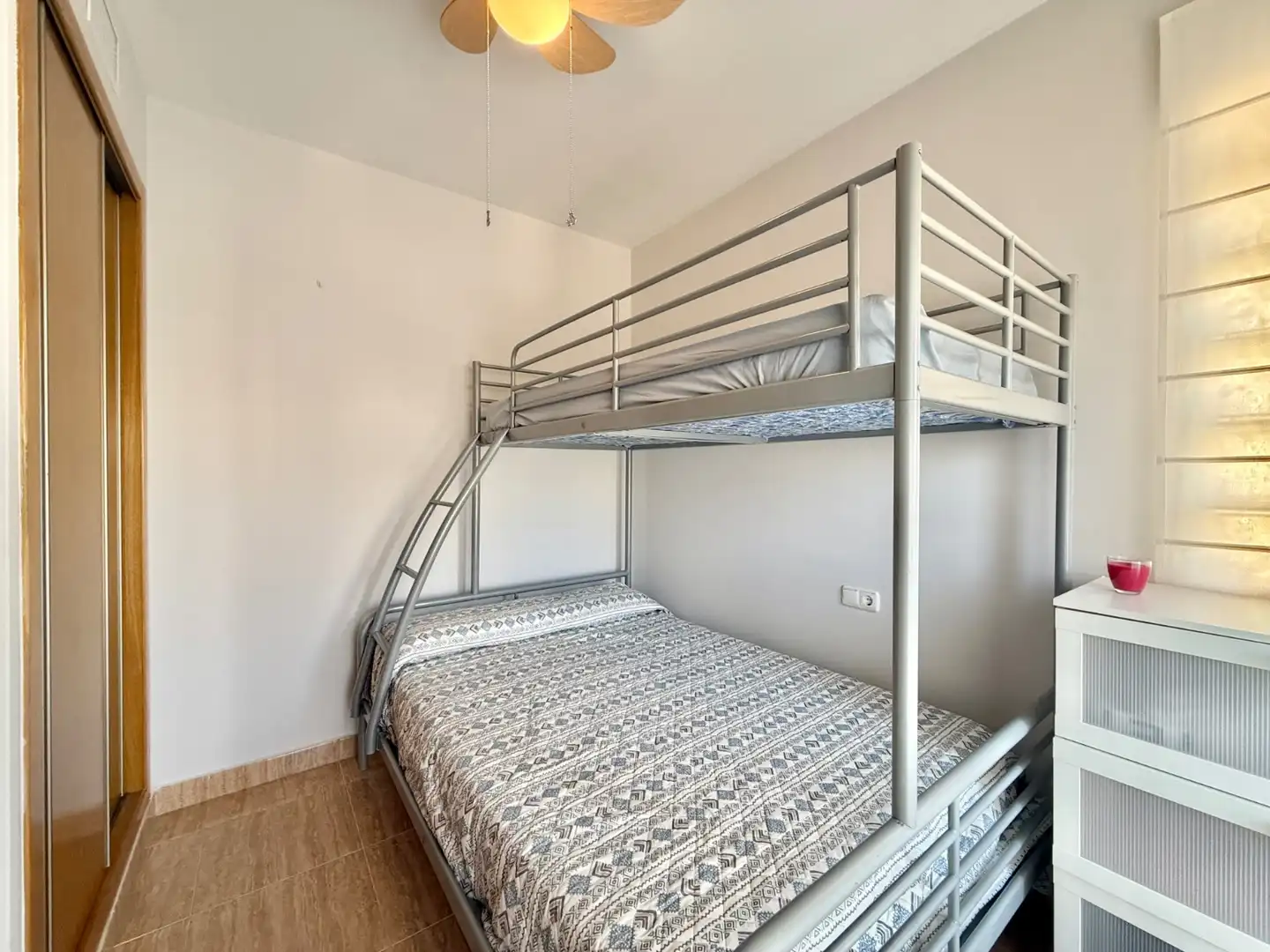 Habitación de Casa adosada de alquiler en Pilar de la Horadada con Aire acondicionado, Calefacción y Jardín privado