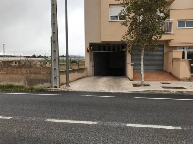 Garaje en Alquiler en Avenida DEL CID en Son Ferriol