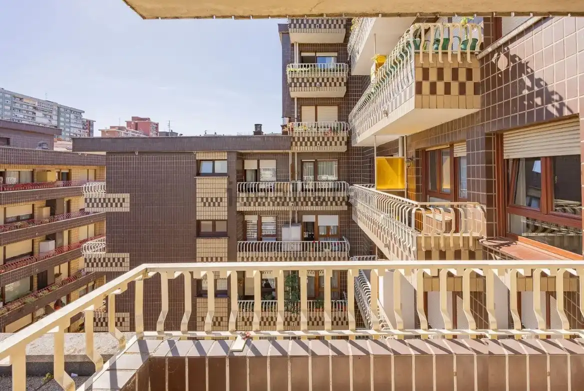Exterior view of Flat for sale in Bilbao   with Heating and Balcony