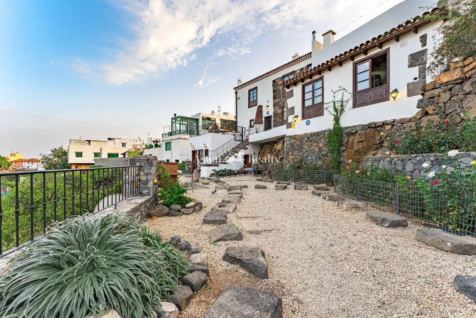 Exterior view of Houses for sale in Vilaflor de Chasna  with Heating, Private garden and Terrace