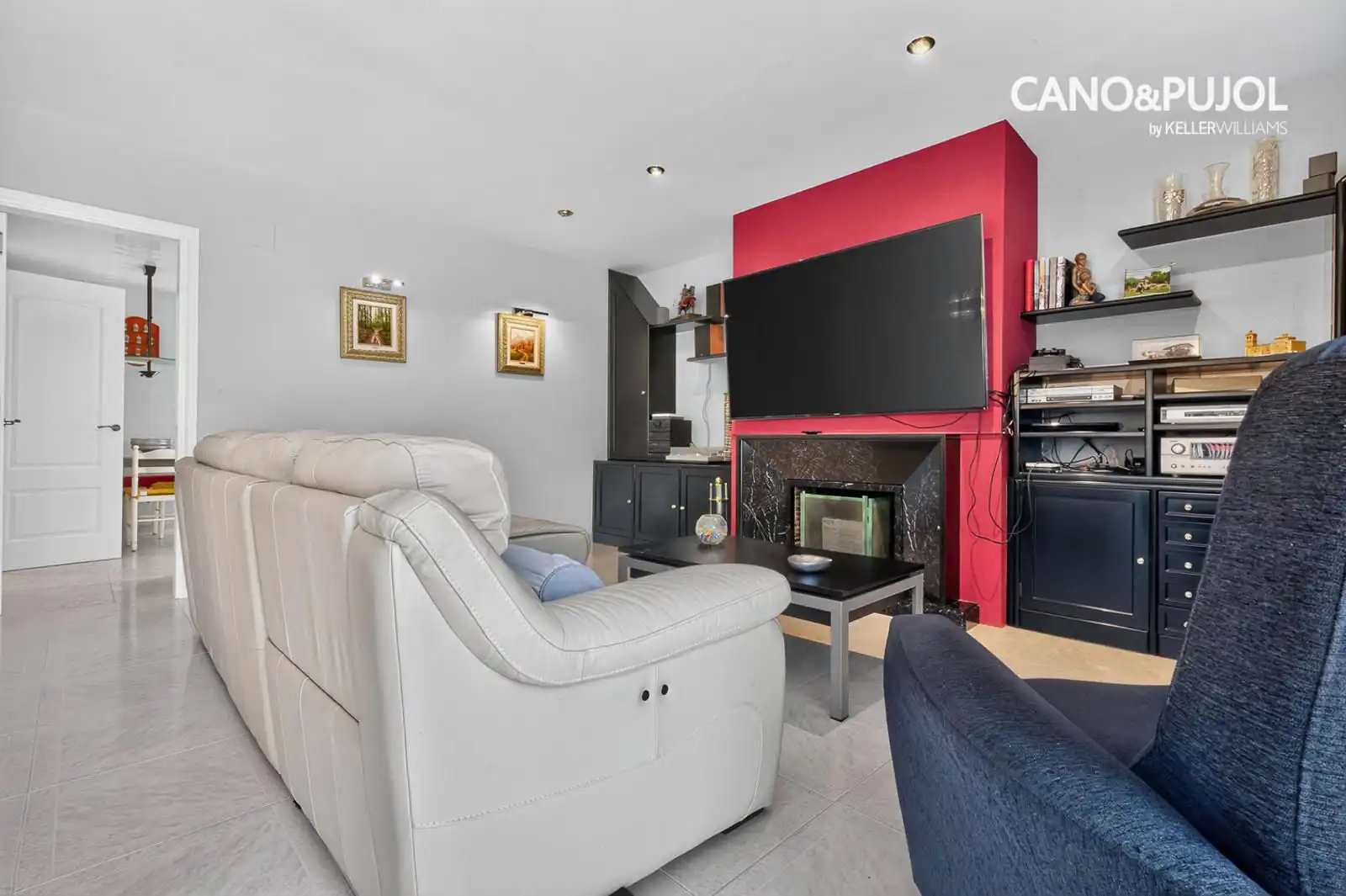 Living room of Houses for sale in Ca n'Oriol