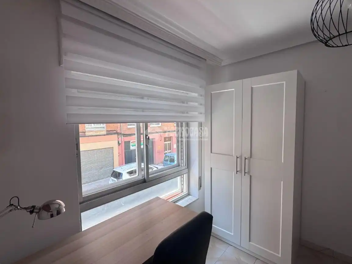Habitación de Piso en venta en León Capital  con Calefacción
