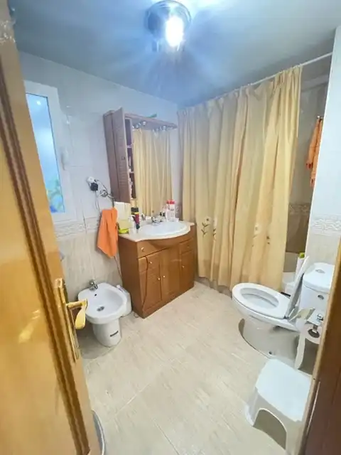 Badezimmer von Wohnung zum Verkauf in Coslada mit Klimaanlage, Heizung und Terrasse