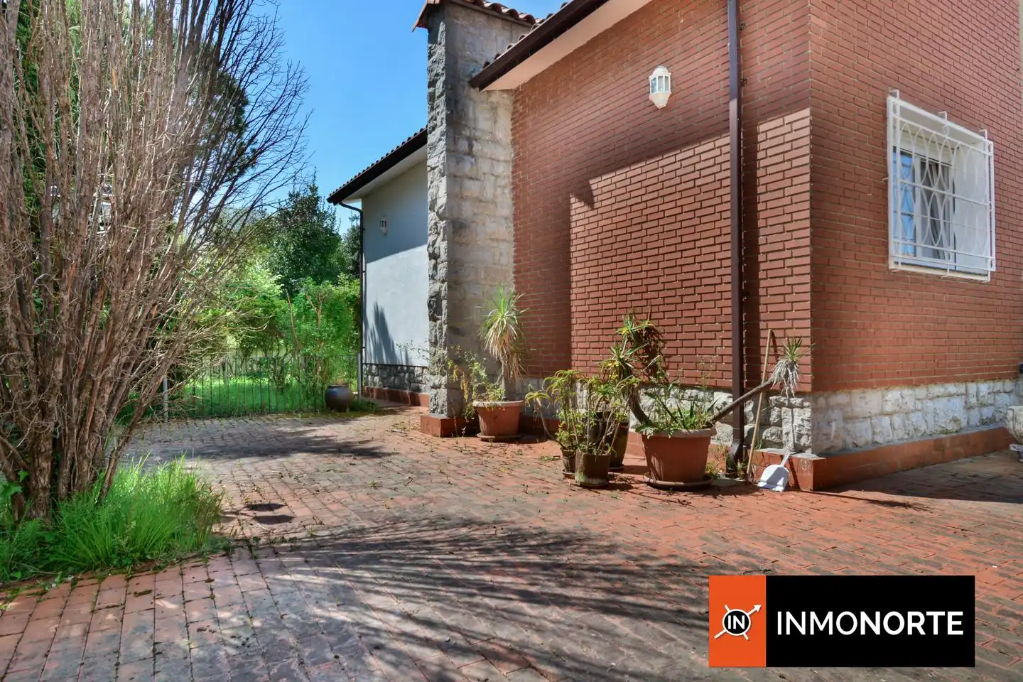 Vista exterior de Casa o chalet en venta en Laredo con Calefacción, Jardín privado y Terraza