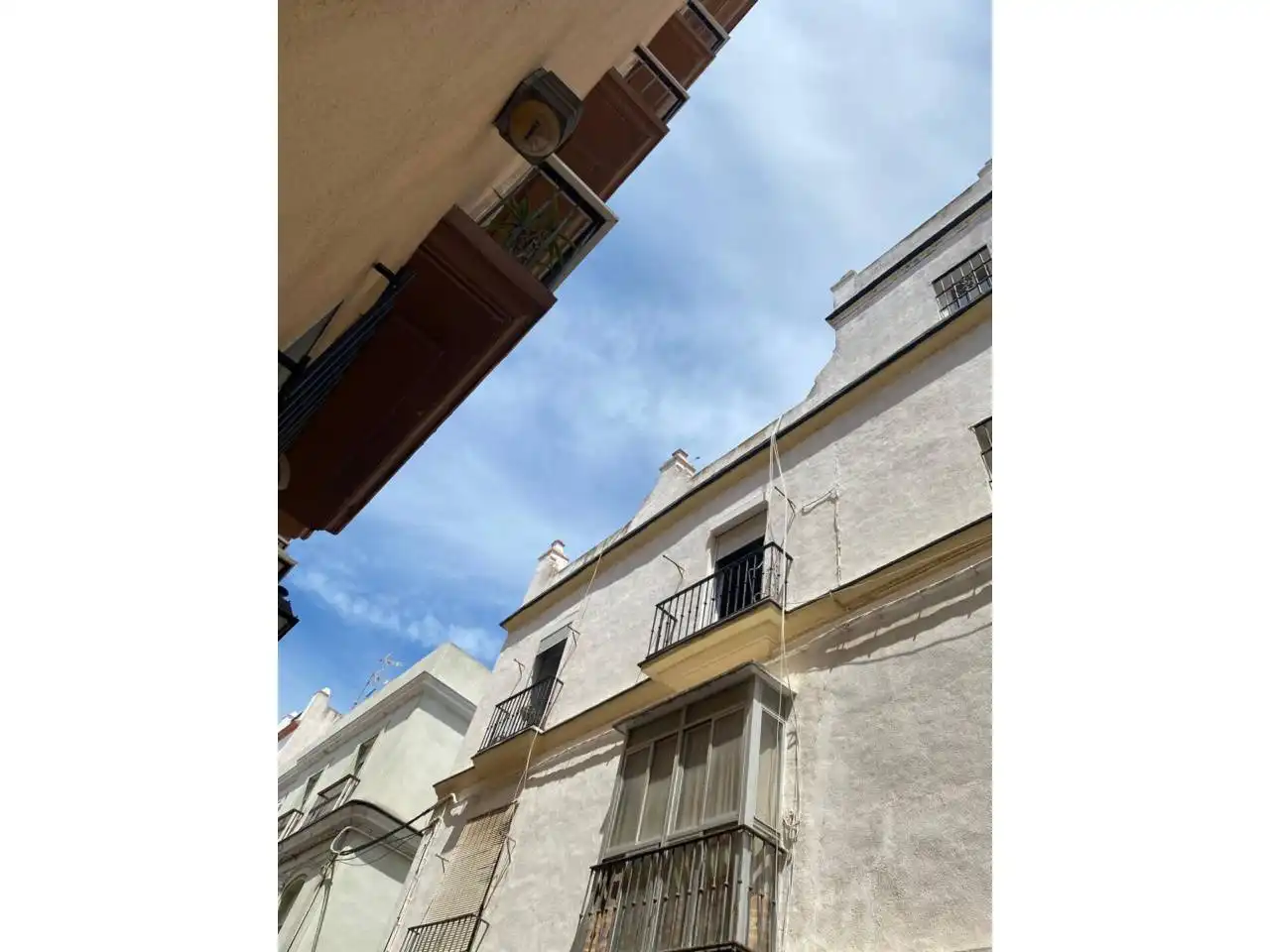 Vista exterior de Pis en venda en Cádiz amb Balcó