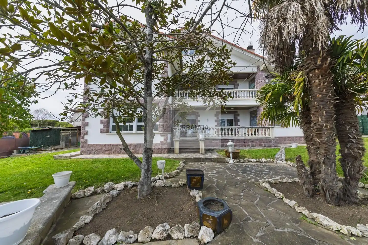 Vista exterior de Casa o chalet en venta en Berrioplano / Berriobeiti con Aire acondicionado, Calefacción y Jardín privado