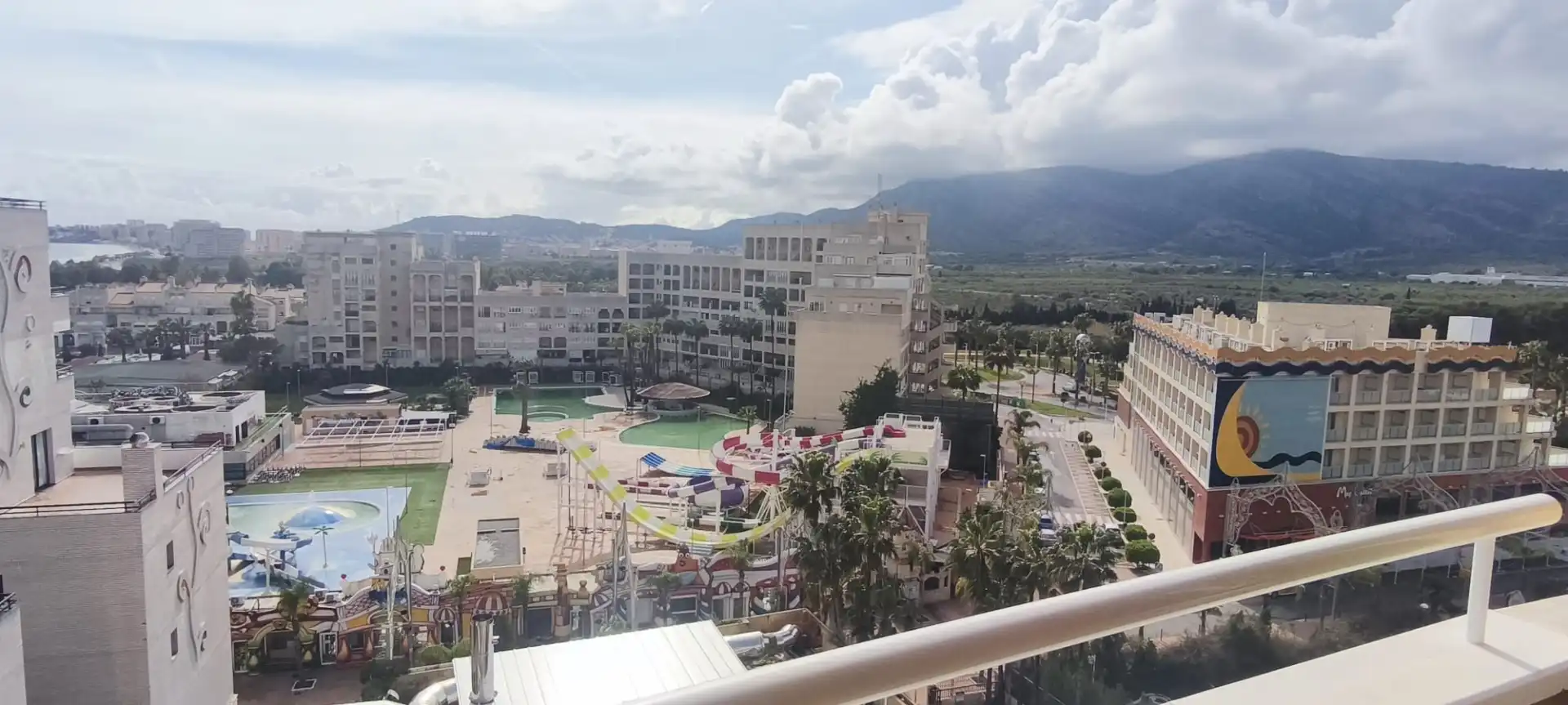 Apartment with terrace for sale in Carrer Amplaries 1, imagen 2