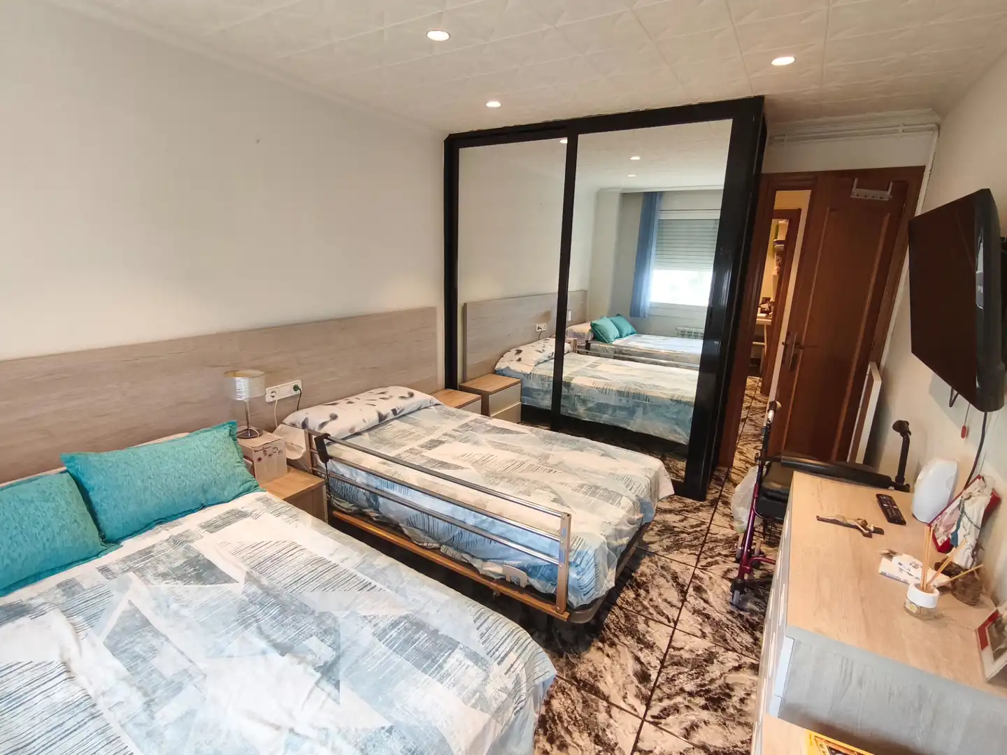 Habitación de Piso en venta en Sant Adrià de Besòs con Aire acondicionado, Calefacción y Terraza