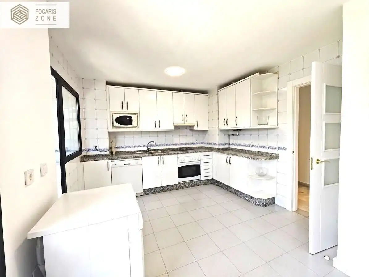 Küche von Wohnung zur Miete in Málaga mit Klimaanlage, Heizung und Terrasse