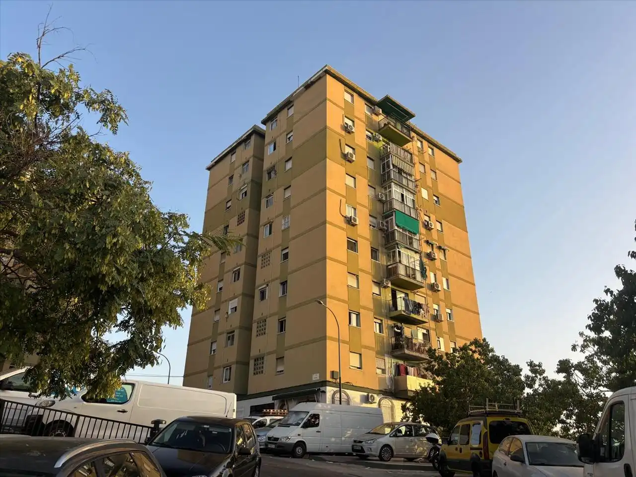Pis en venda a Genoveses, La Florida - Parque Norte