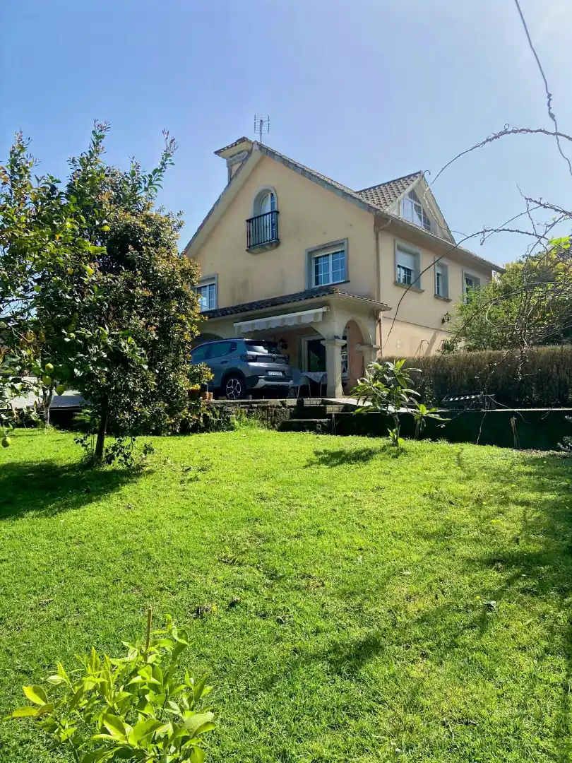 Garden of Houses for rent in Cangas   with Heating, Private garden and Terrace